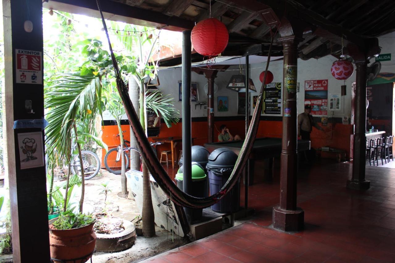Bigfoot Hostel León Extérieur photo